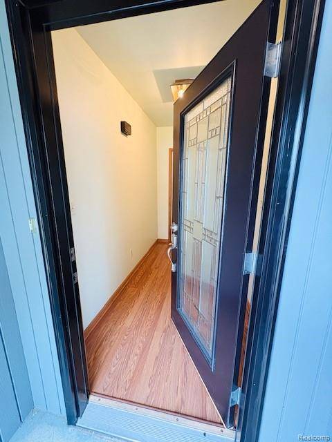 Livonia, MI 48150 2401,11638 Alois Street