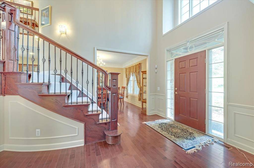 Novi, MI 48375 4017,43443 Mclean Court