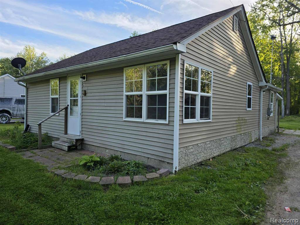 Emmett, MI 48074 2211,1573 Richman Road
