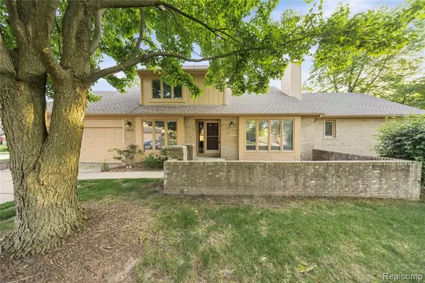 Troy, MI 48098 5117,5805 Dawn Ridge Drive