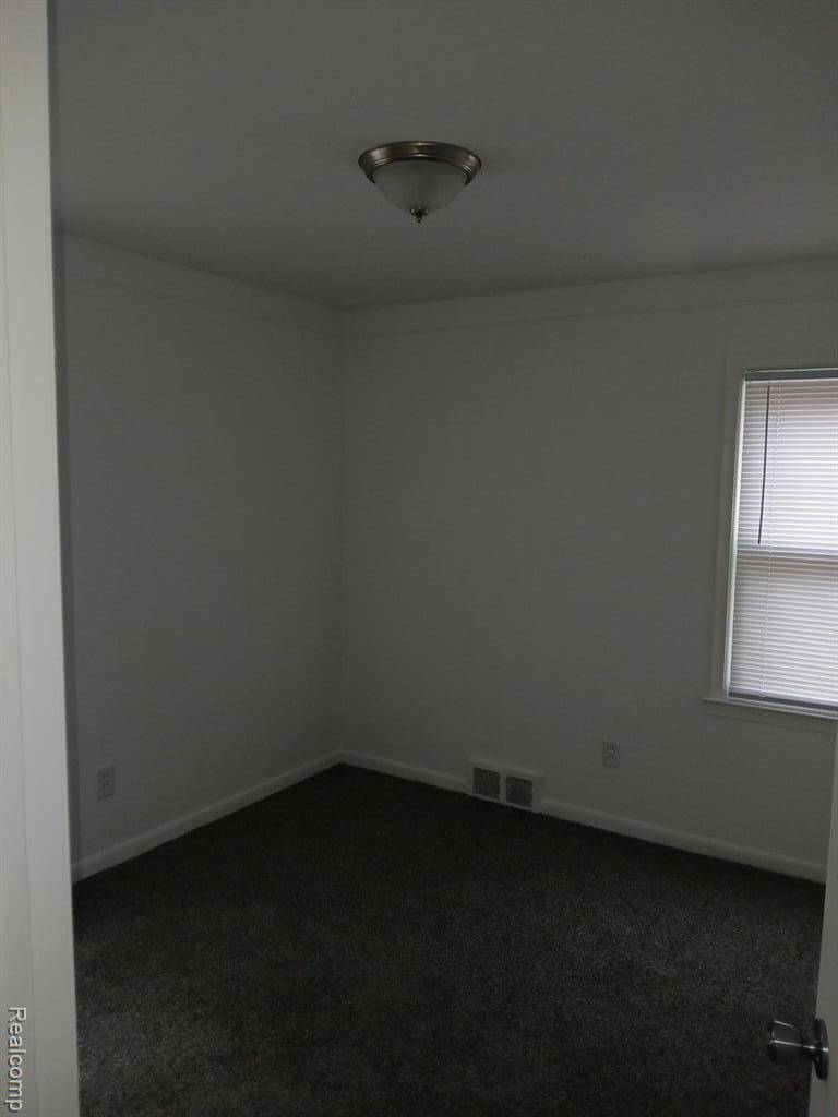Lincoln Park, MI 48146 4042,1777 Goddard Road