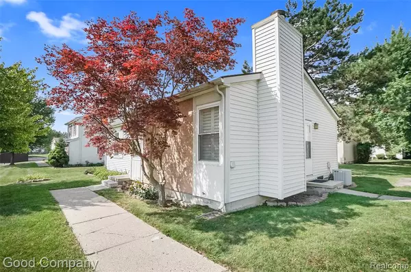 Troy, MI 48083 2342,2826 Roundtree Drive