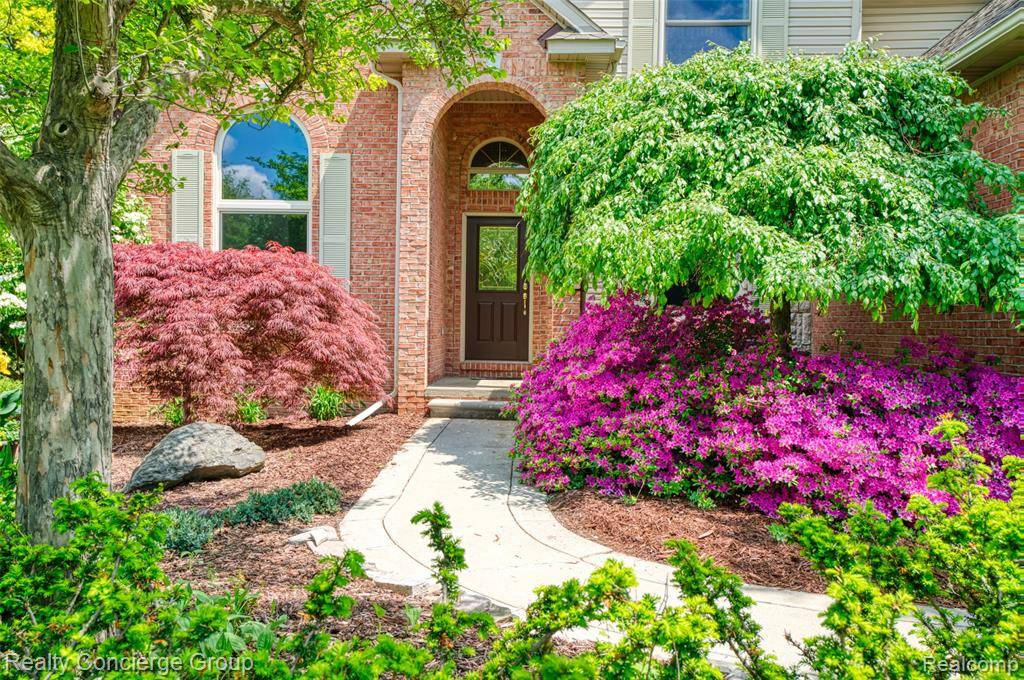 Brighton, MI 48116 1794,6276 CHAD Court