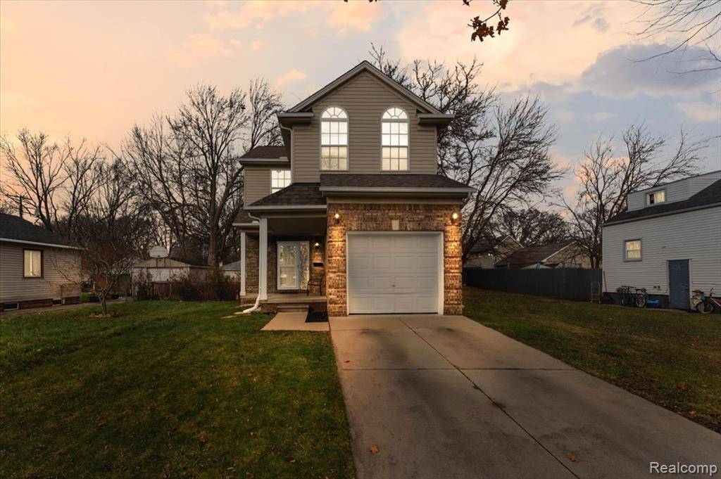 417 E BERNHARD Avenue, Hazel Park, MI 48030 2261