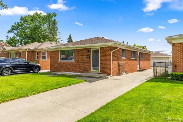 7420 COLONIAL Street, Dearborn Heights, MI 48127 1744