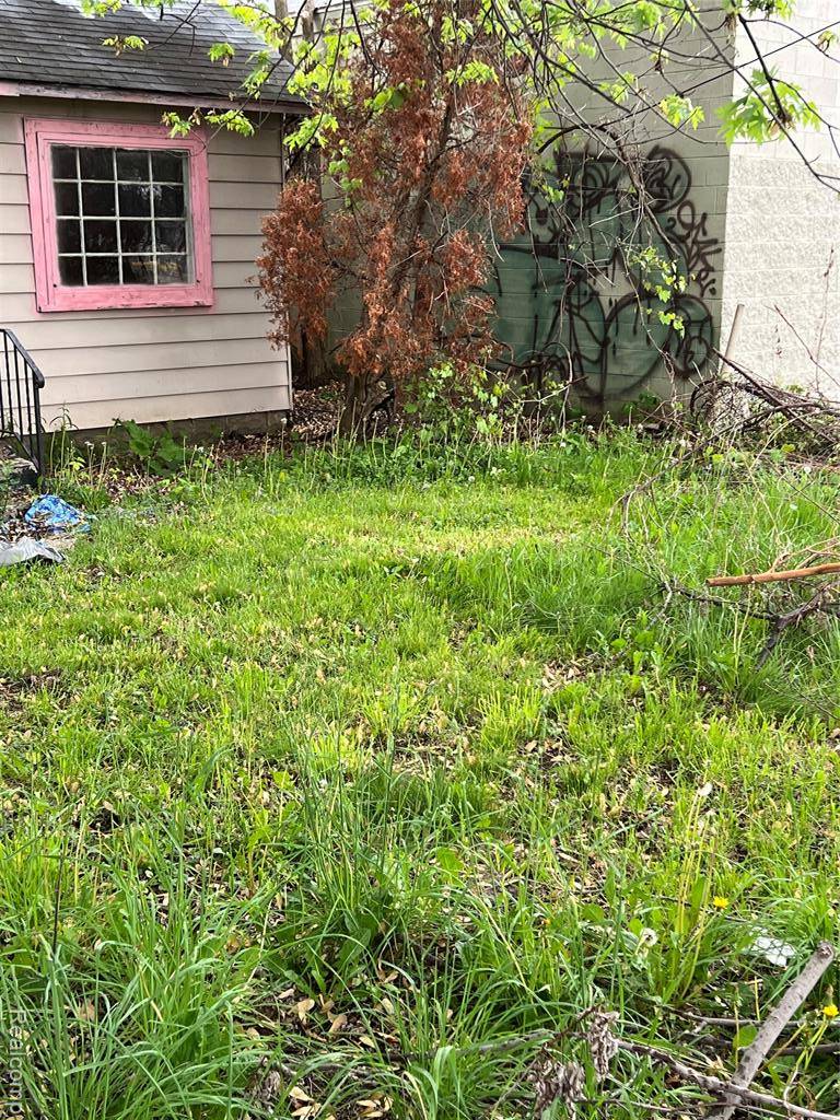 4172 Fenton Road, Flint, MI 48507 2473