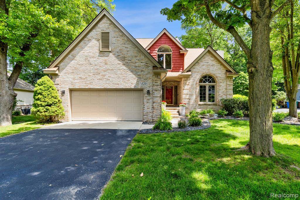 5520 Huron Hills Drive, Commerce Twp, MI 48382 4819
