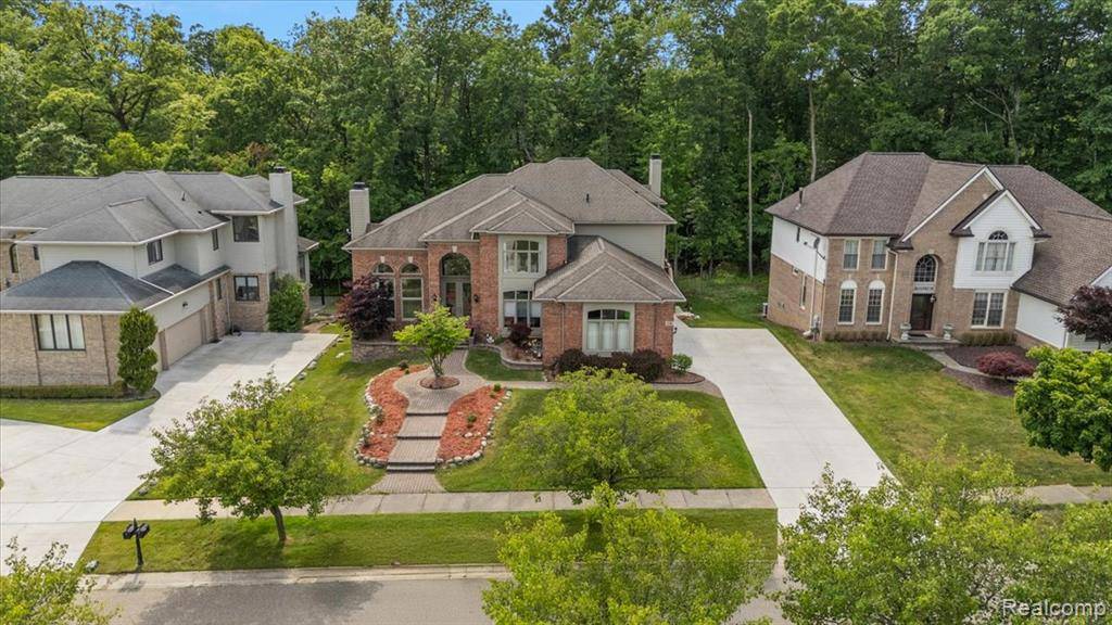 West Bloomfield, MI 48322 1088,6280 Branford Drive