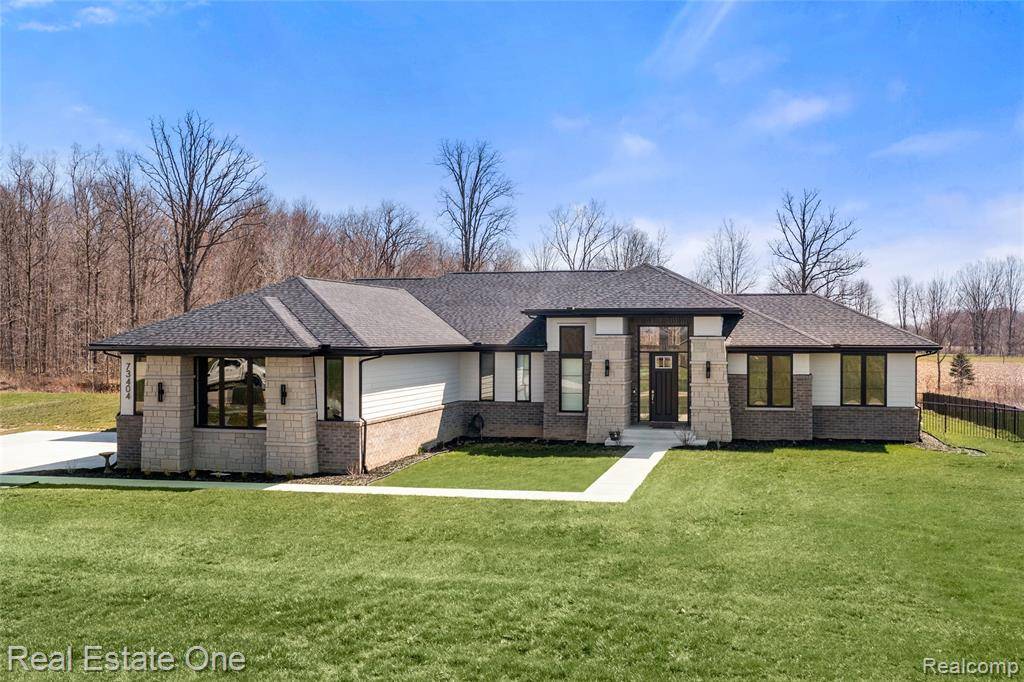 Armada, MI 48005,73404 Castle Court