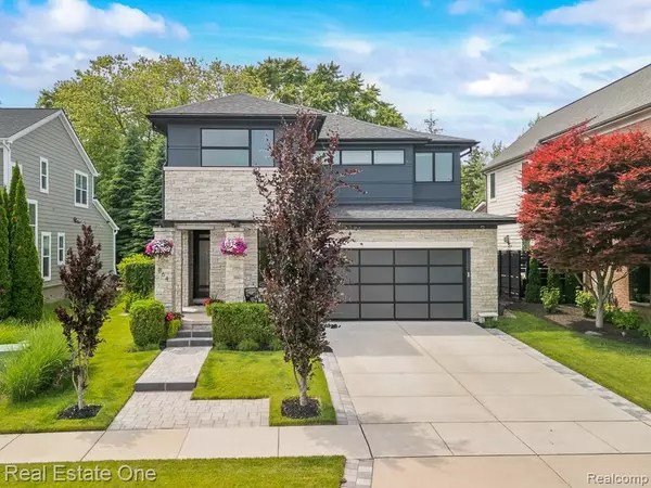 864 Cumberland Rdg Court, Rochester, MI 48307 2682