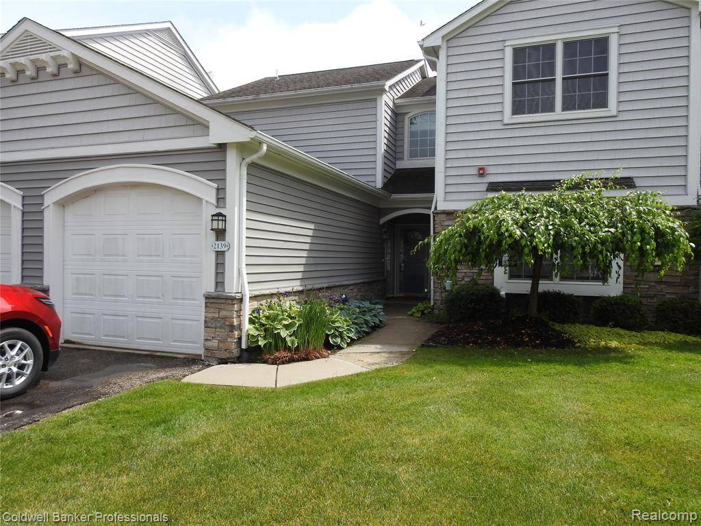 2139 Carriage Hill Circle, Lapeer, MI 48446 1665