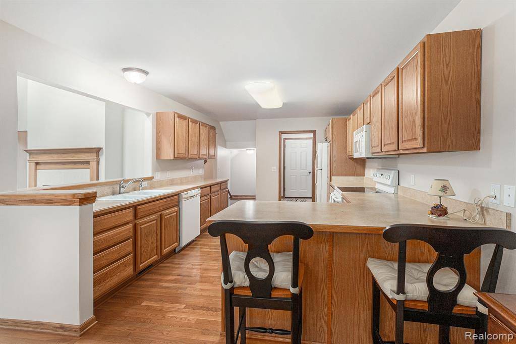 Brighton, MI 48116 3754,6144 Northridge Hills Drive