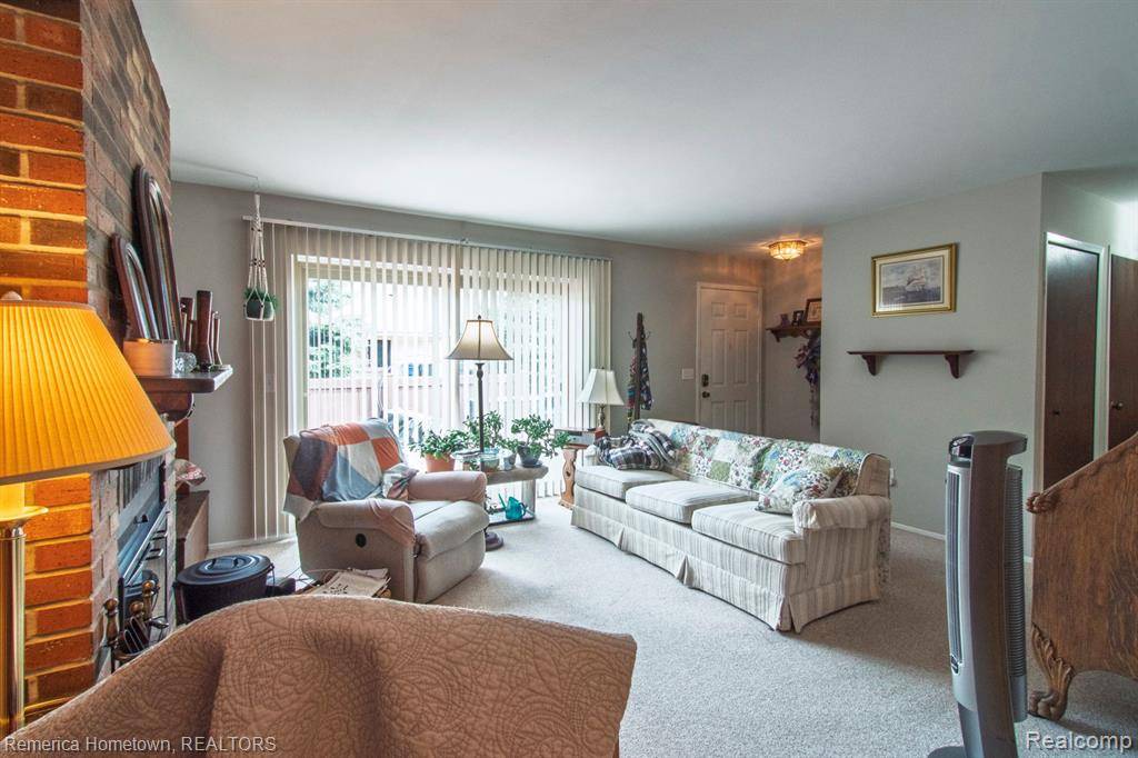 Canton, MI 48188 3119,41195 Southwind Drive