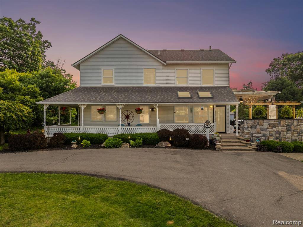 7739 Clyde Road, Fenton, MI 48430 9300