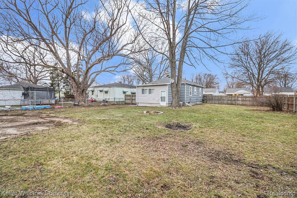 Warren, MI 48089 2866,13846 Hendricks Avenue