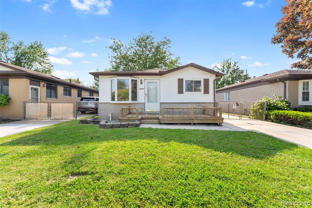 25928 Reeck Road, Trenton, MI 48183 4590