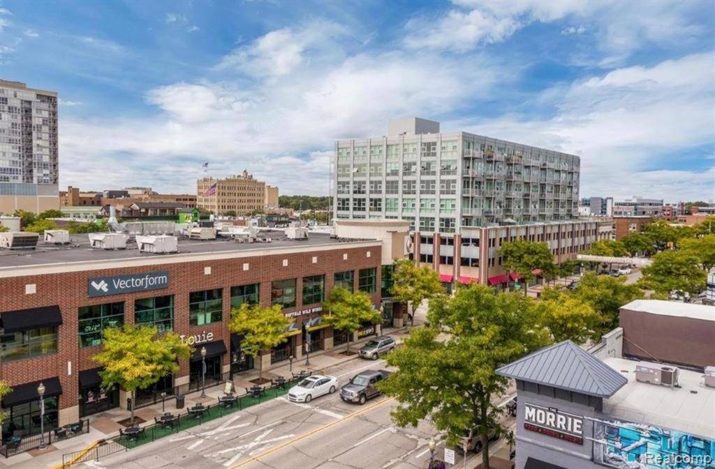 Royal Oak, MI 48067 2561,100 W 5TH ST APT 610