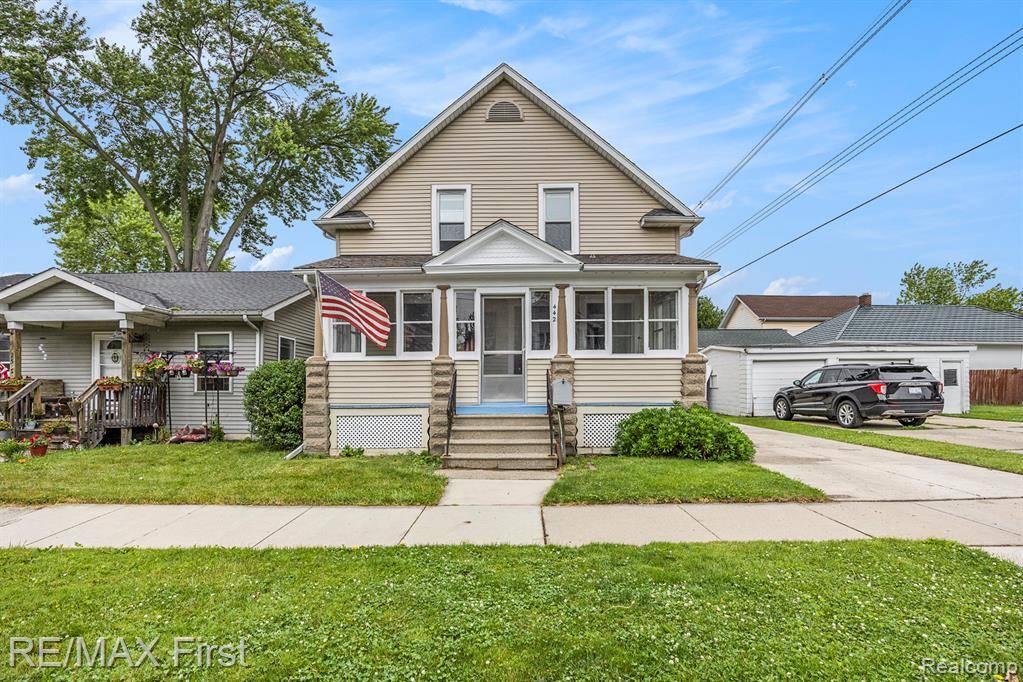 Marine City, MI 48039 1685,442 Washington Street