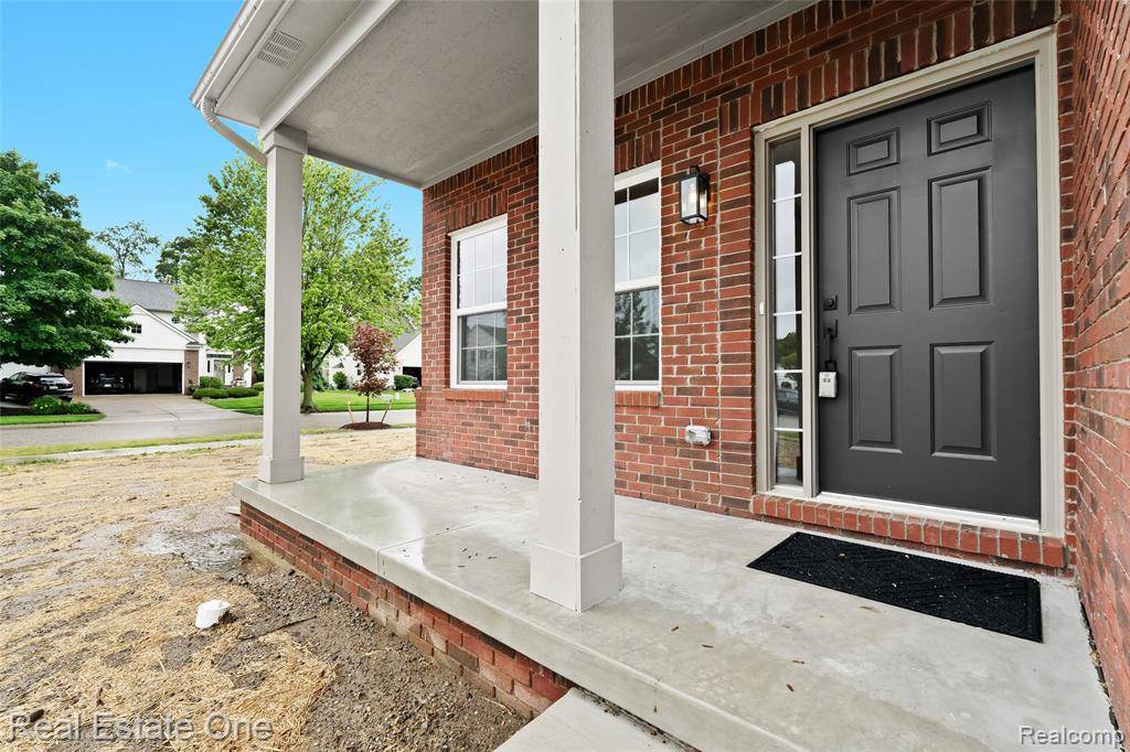 South Lyon, MI 48178 5310,1180 Horseshoe Drive