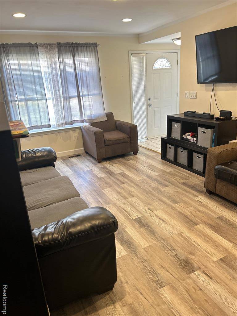 Clinton Township, MI 48035 1111,36014 Chapel Court