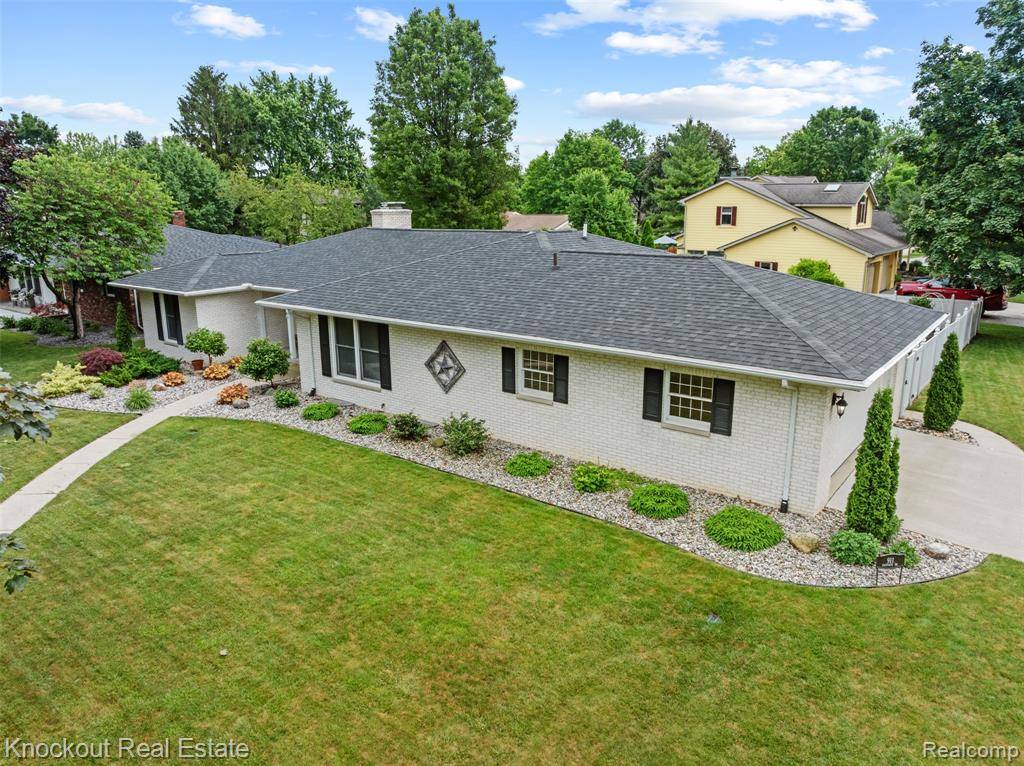 911 Eastgate Drive, Frankenmuth, MI 48734 1248