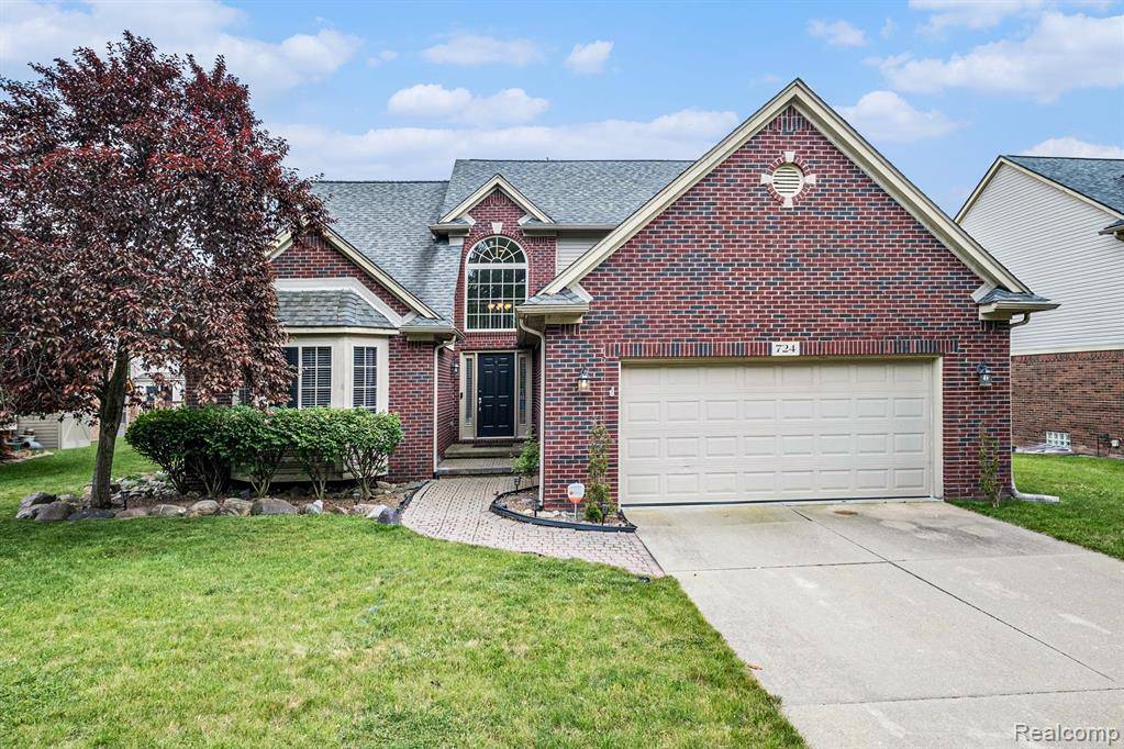 724 Pinecreek Drive, Fenton, MI 48430 1975