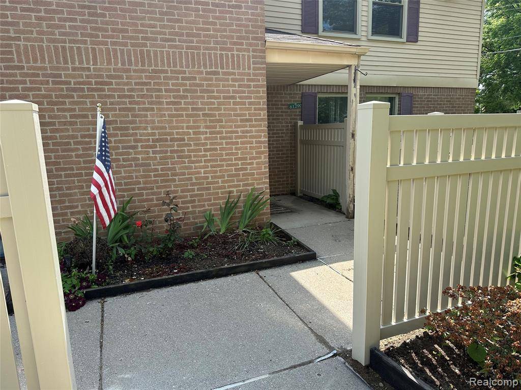 61290 Greenwood Drive, South Lyon, MI 48178 1710