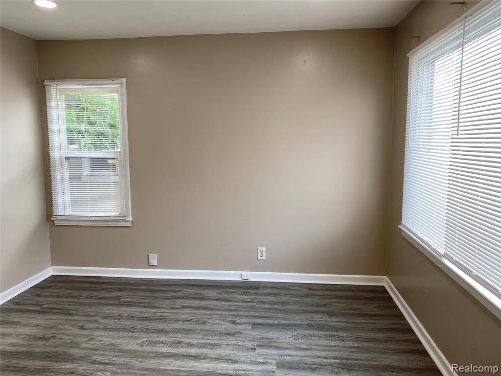 Warren, MI 48089 2513,11236 Studebaker Avenue
