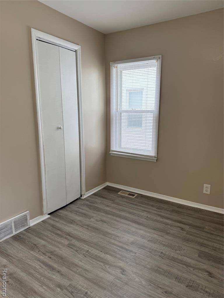 Warren, MI 48089 2513,11236 Studebaker Avenue