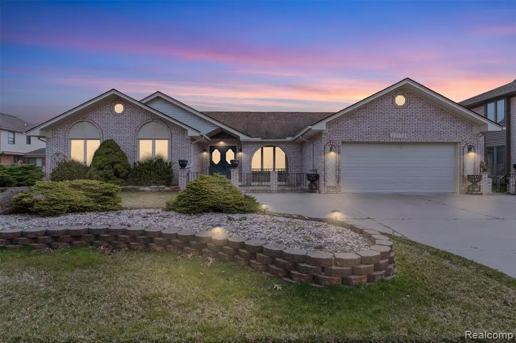 Livonia, MI 48152 1133,20154 Riverside Drive