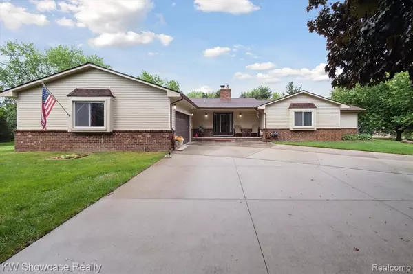 New Hudson, MI 48165 9533,59300 Montego Drive