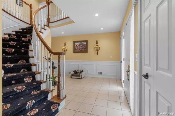 Rochester Hills, MI 48307 5730,1514 PEMBROKE Drive