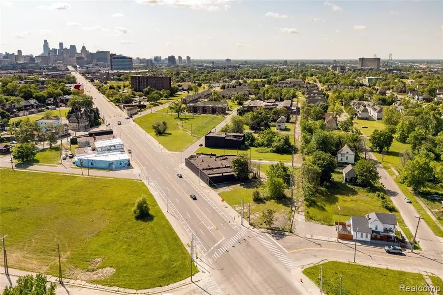 4337 Grand River Avenue, Detroit, MI 48208 2720