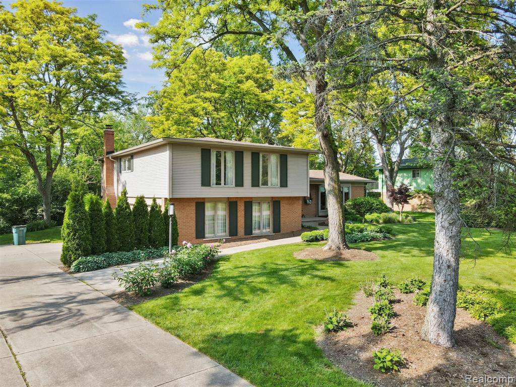 Troy, MI 48084 1063,2650 Binbrooke Drive