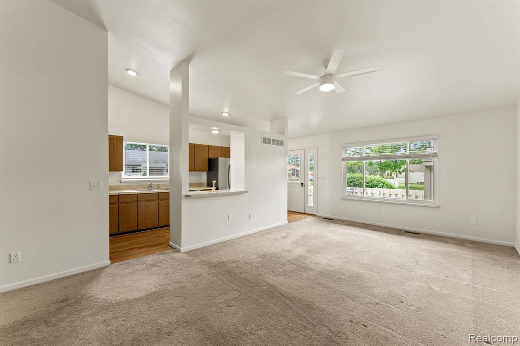 South Lyon, MI 48178,62402 Raleigh Court