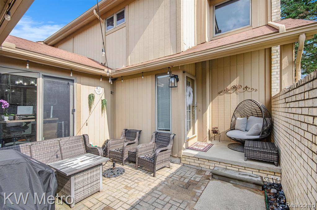 6271 Potomac Circle, West Bloomfield, MI 48322 2125