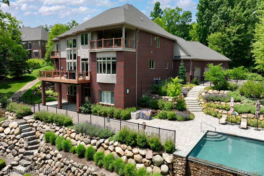 Clarkston, MI 48348,5001 FOREST VALLEY