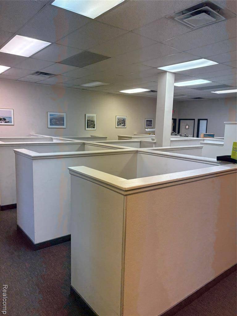 Saint Clair Shores, MI 48081 1967,27320 Harper Avenue