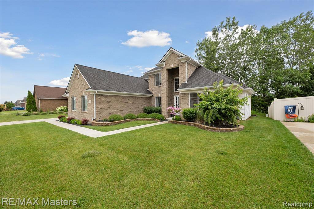 Rockwood, MI 48173 8785,32723 Adam Brown Drive