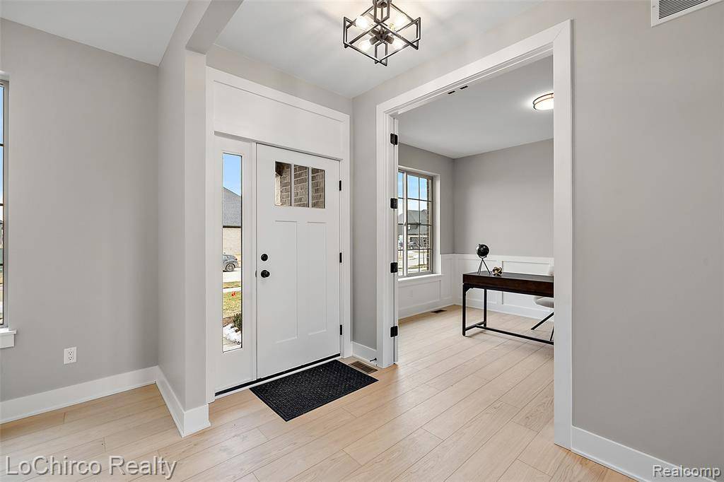 Macomb, MI 48044 5030,49001 Wingfield Drive