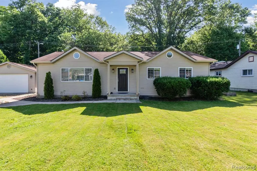 1673 Edwin Drive, Brighton, MI 48114 9331