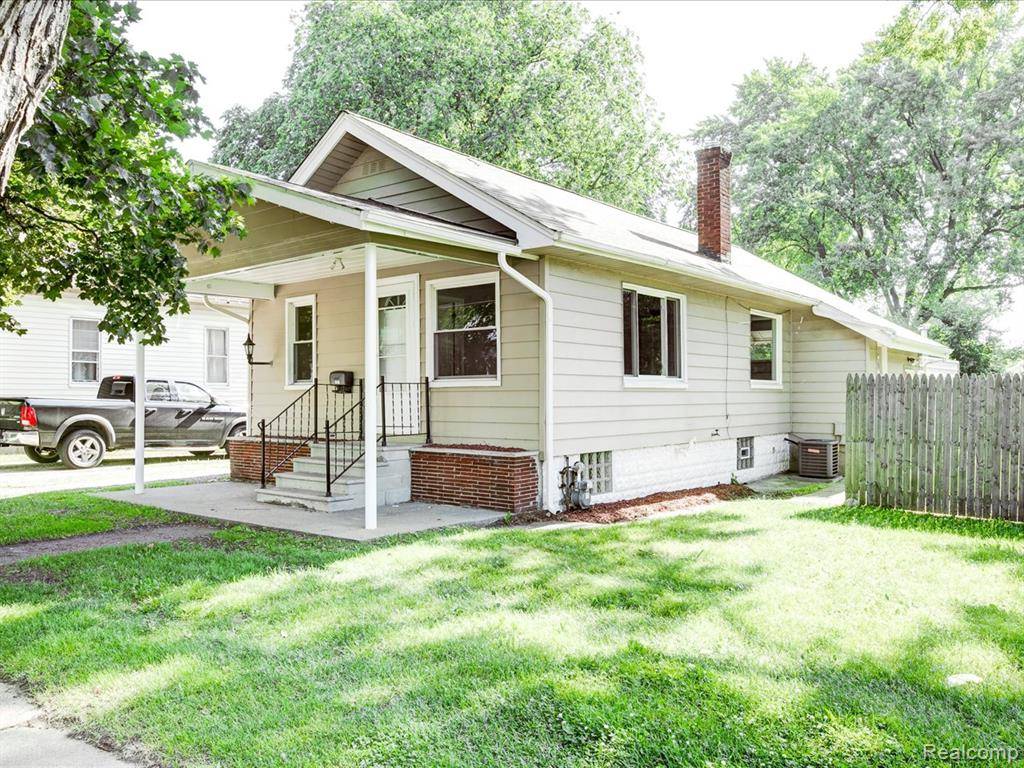 1918 16th Street, Port Huron, MI 48060 6133