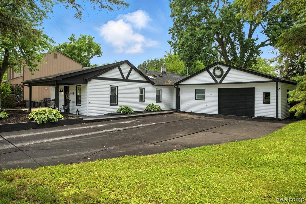 Westland, MI 48185 1840,8411 Hugh Street