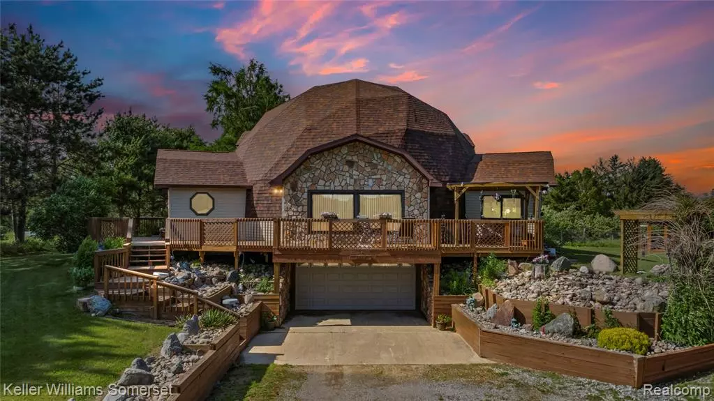 2637 E 7 Mile Road, Roscommon, MI 48653