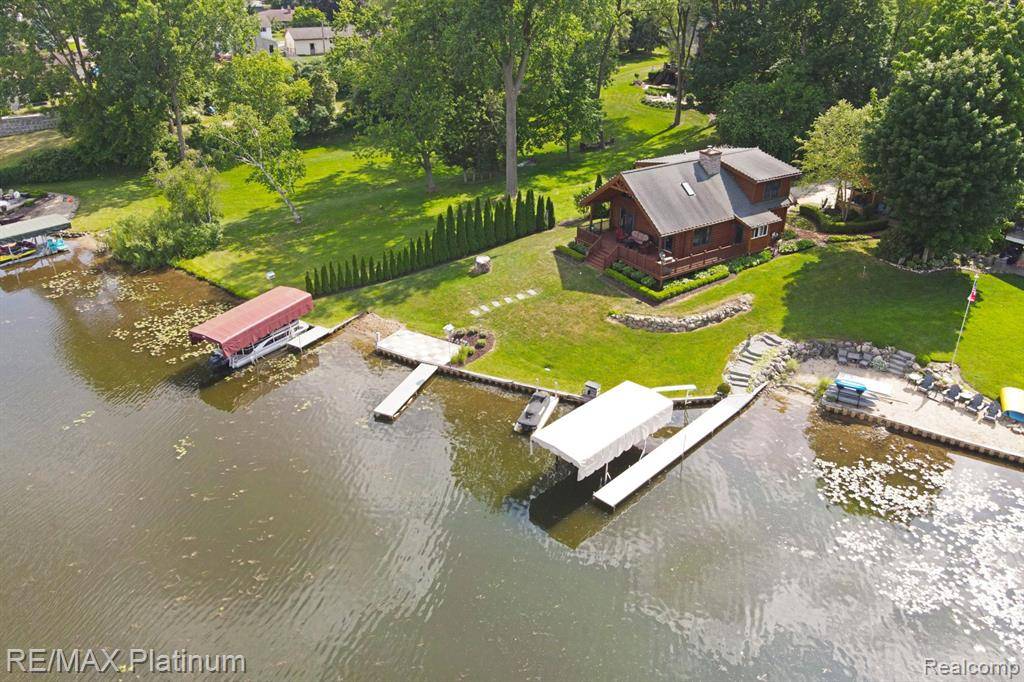 2757 S Hacker Road, Brighton, MI 48114 8912
