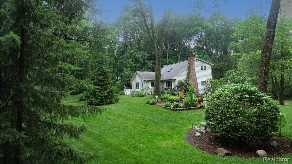 Holly, MI 48442 9500,5124 Perryville Road