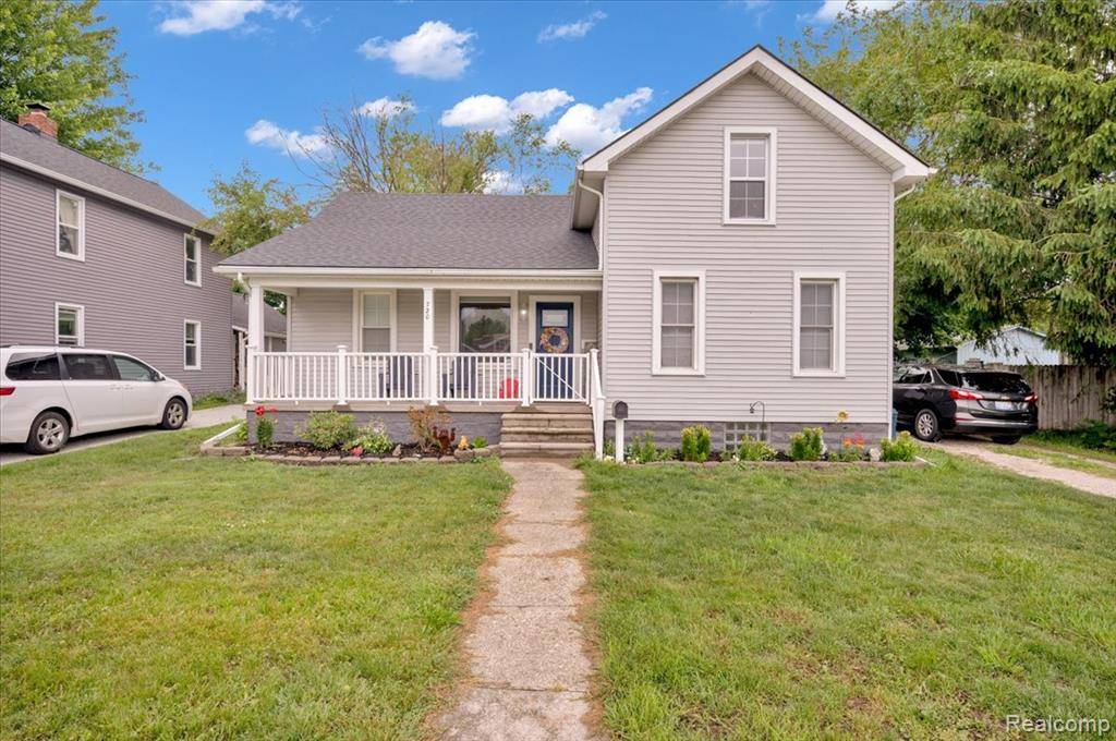 Saint Clair, MI 48079 5450,720 Vine Street