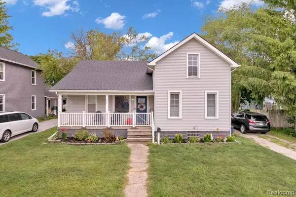 Saint Clair, MI 48079 5450,720 Vine Street