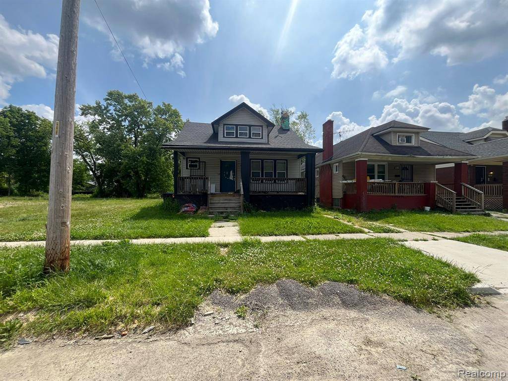 Detroit, MI 48204 2538,9946 Manor Street