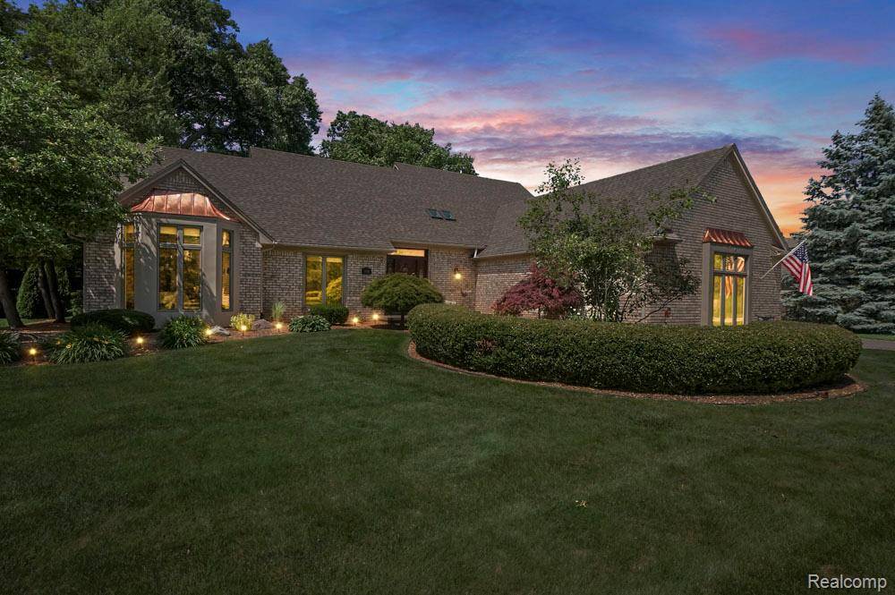 1114 Joshua Drive, Troy, MI 48098 6507